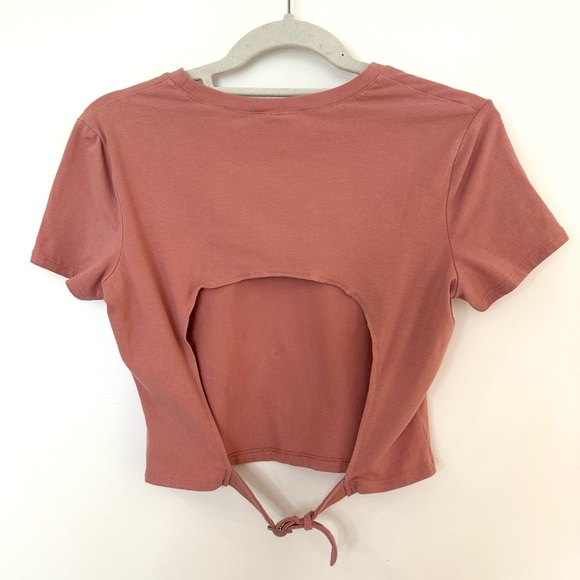 Zine Brianna Rose Buckle Crop T-shirt (size L) - Picture 4 of 6
